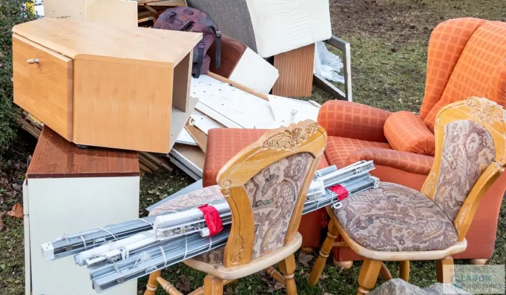 How to Get Rid of Large Trash Items in Seattle, WA